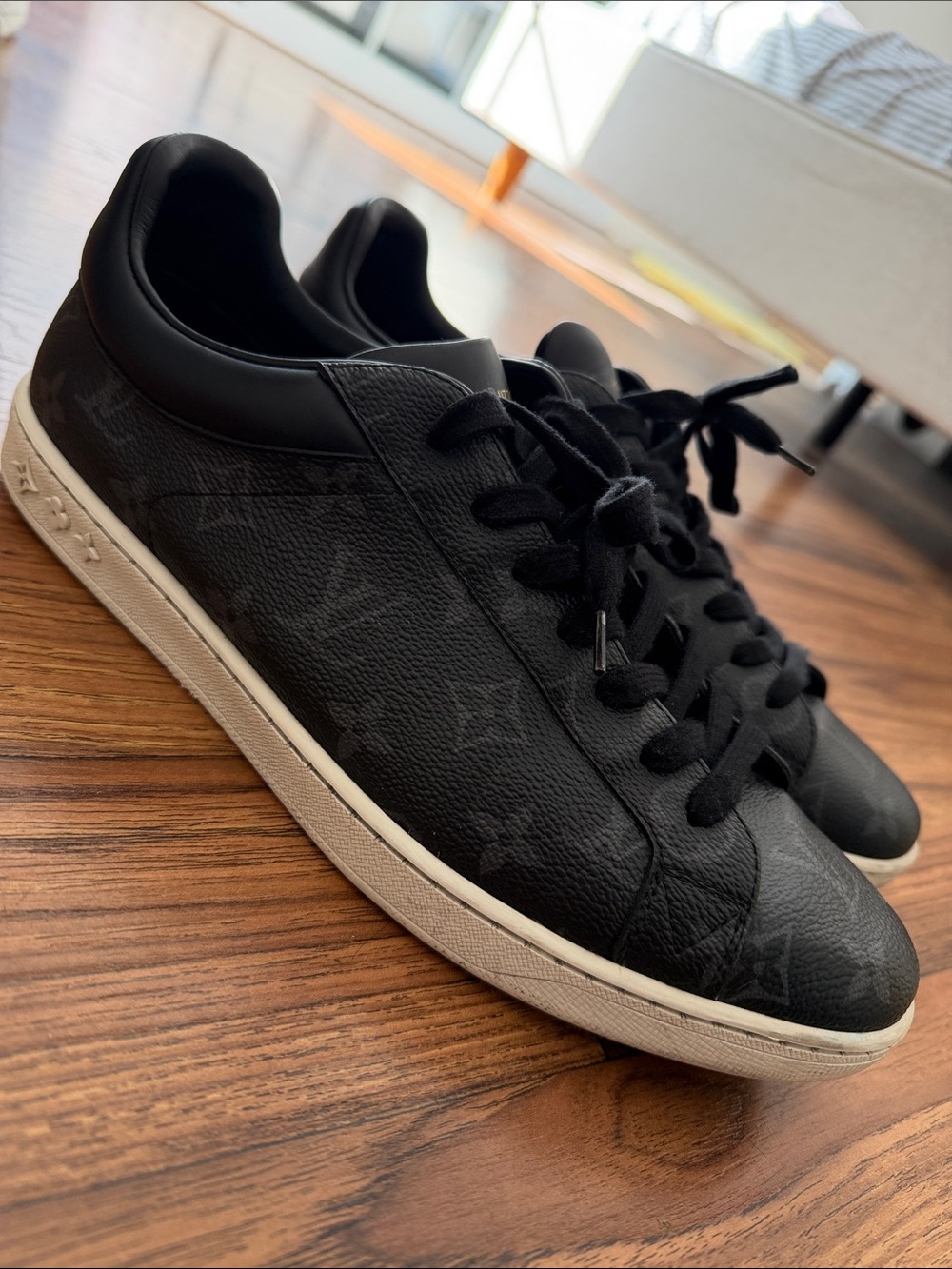 Men’s Louis Vuitton Luxembourg
Black Monogram shoes